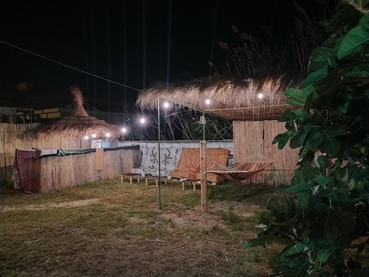 Pinegroove Hostel Vlora Exterior photo